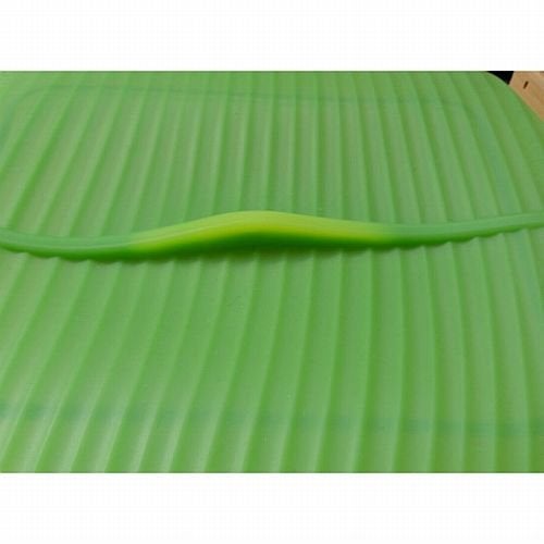 Charles Viancin The Banana Leaf Lid Medium & Large Silicone Suction Lid & Food Cover (Set of 2) - Image 3