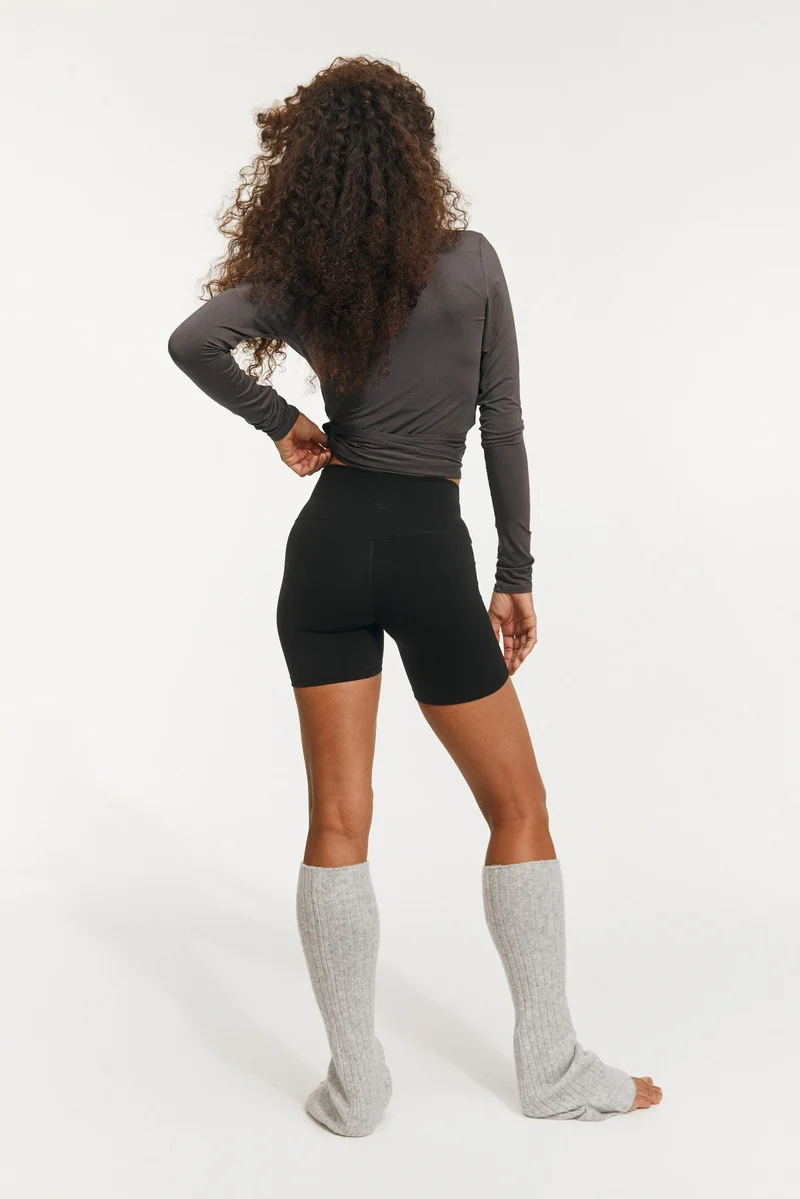 H&M  Sports cycling shorts in SoftMove™ for Women | Best Price UAE