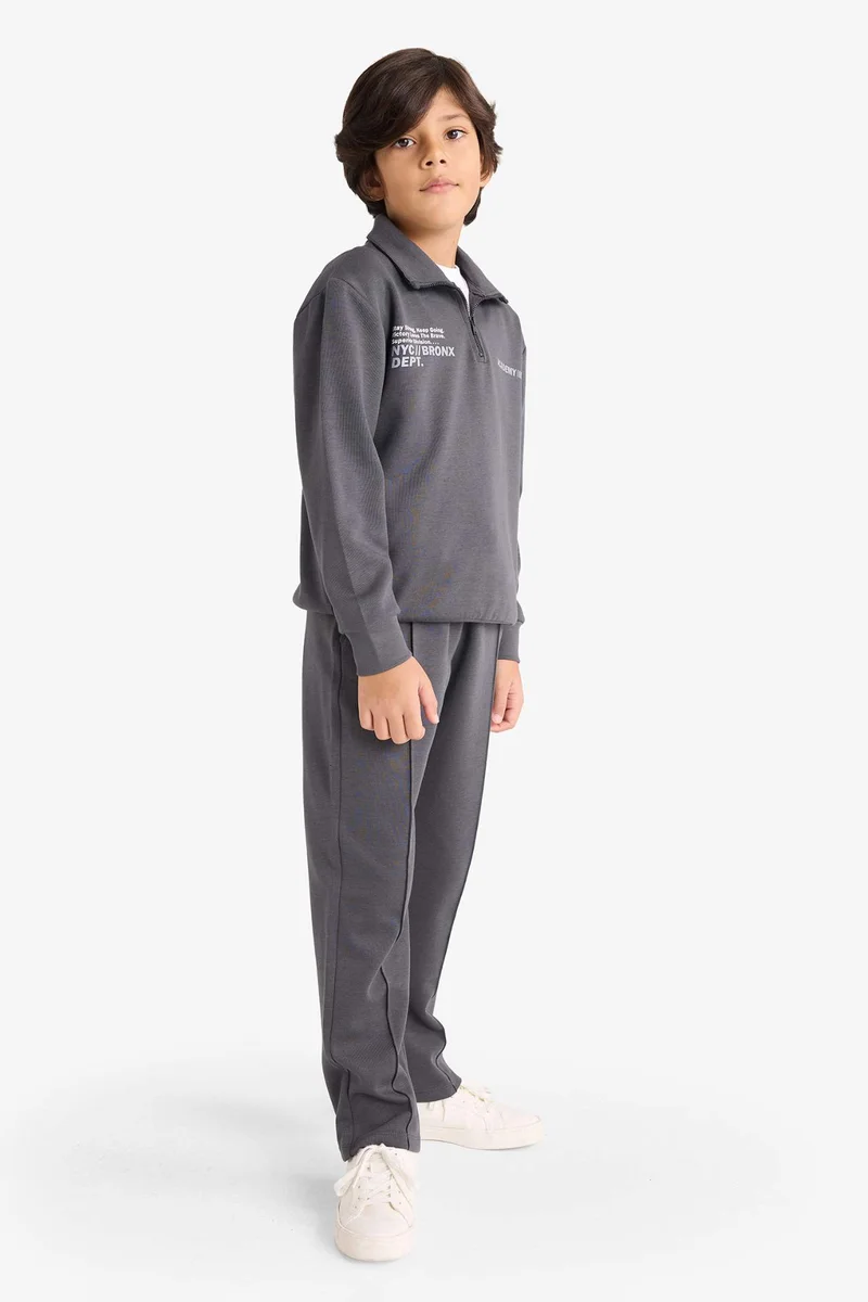 ديفاكتو Boy Half-Zip Printed Sweatshirt Joggers 2 Piece Set