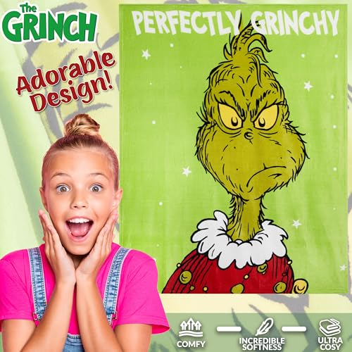 The Grinch Throw Blanket, Soft & Warm Fleece Christmas Blanket, Warm Lightweight & Fluffy Throw, Cozy Bedroom Accessories, Secret Santa Xmas Gifts (Green) - Image 3