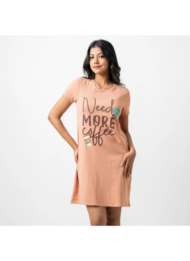 Aadaraya Aadaraya Slogan Print Sleepshirt with Short Sleeves and Crew Neck