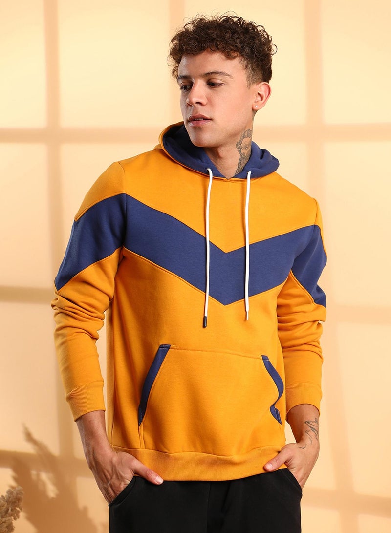 Campus Sutra Men's Mustard Yellow Contrast Panel Hoodie With Ribbed Hem - Image 3