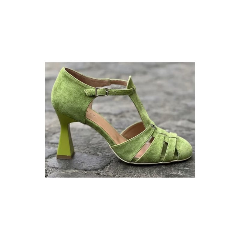 2026 Summer Fashion Suede Round-Toe Women'S Shoes Size 40-43 Large Size Breathable T-Strap Sandals - Image 5
