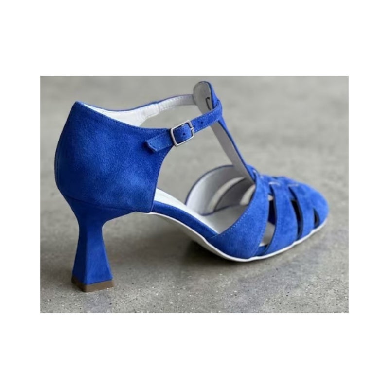 2026 Summer Fashion Suede Round-Toe Women'S Shoes Size 40-43 Large Size Breathable T-Strap Sandals - Image 4