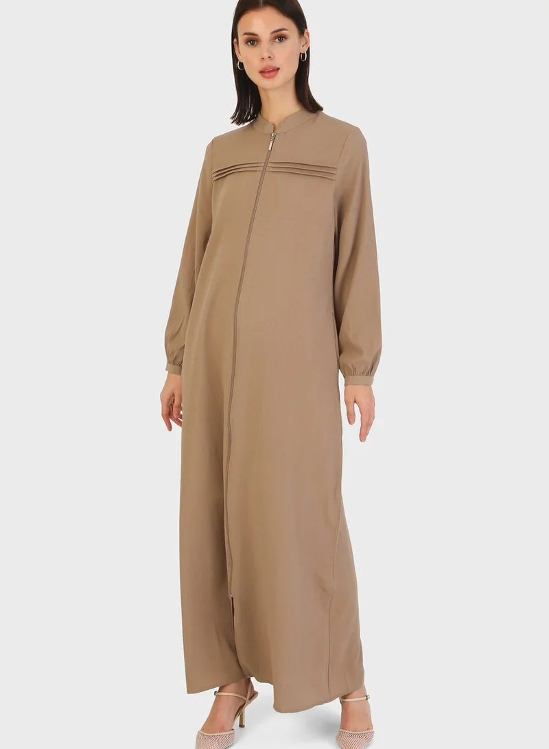 Tavin by Modanisa Crew Neck Zip Detail Abaya