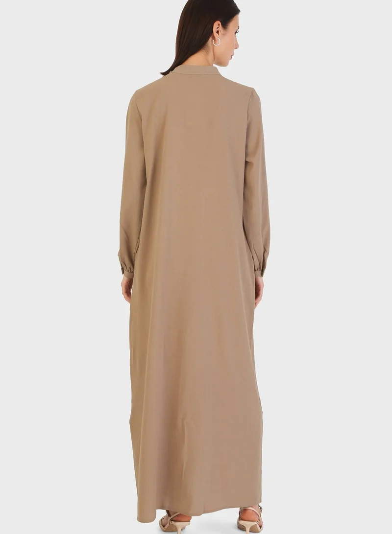 Tavin by Modanisa Crew Neck Zip Detail Abaya