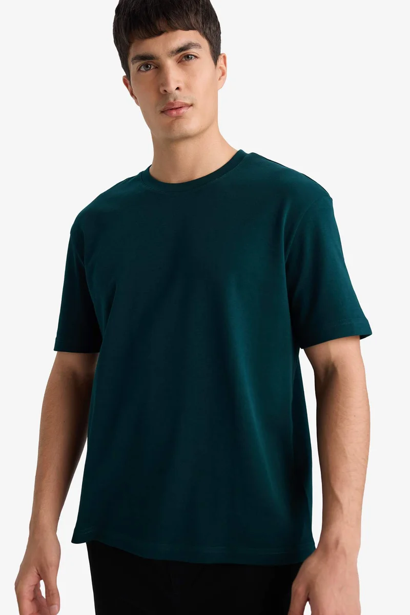 ديفاكتو Regular Fit Crew Neck Short Sleeved T-shirt