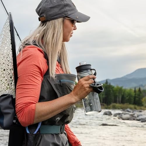 YETI Yonder 750 ml/25 oz Water Bottle with Yonder Tether Cap, Navy - Image 4