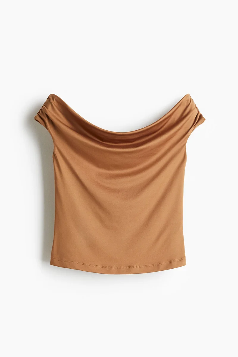 اتش اند ام بلوزة بتصميم أكتاف مكشوفة