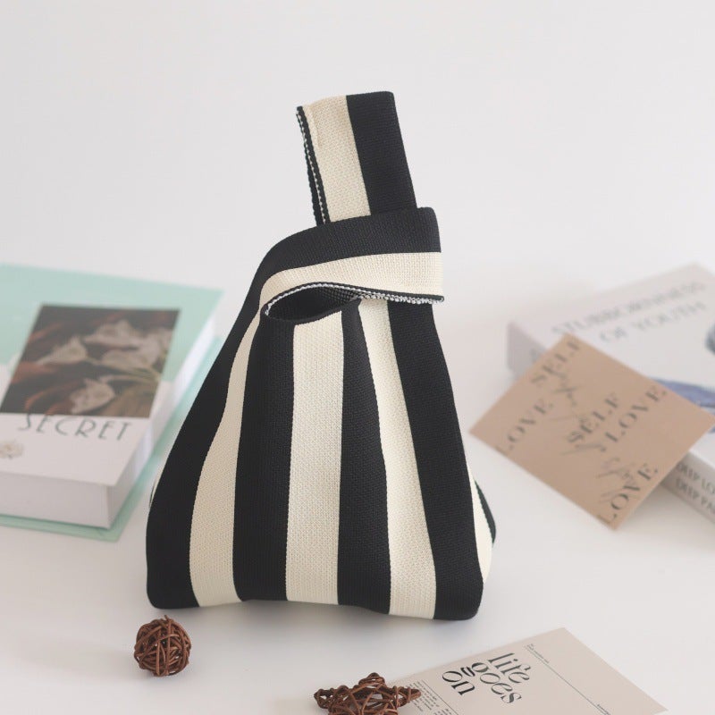 Kuanzhai Alley Surrounding Accompanying Gift New Chengdu Panda Grandpa Knitted Bag Girl'S Bag Woven Handbag - Image 1