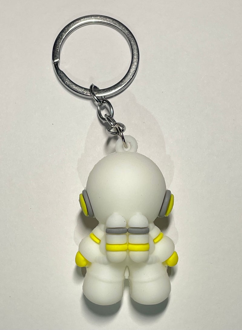 ميدالية مفاتيح كرتونية مميزة بتصميم رائد فضاء اكسسوار مميز مناسب للمفاتيح والحقائب - Image 3