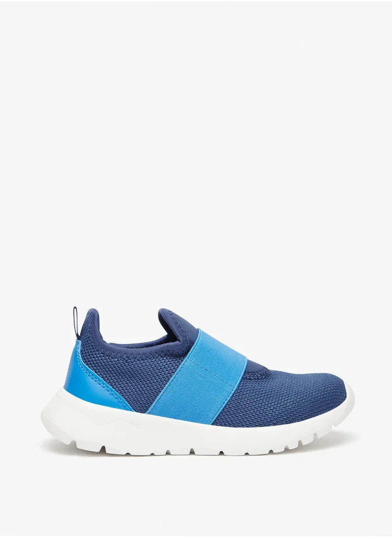 Oaklan by Shoexpress Boys Textured Slip-On Sports Shoes