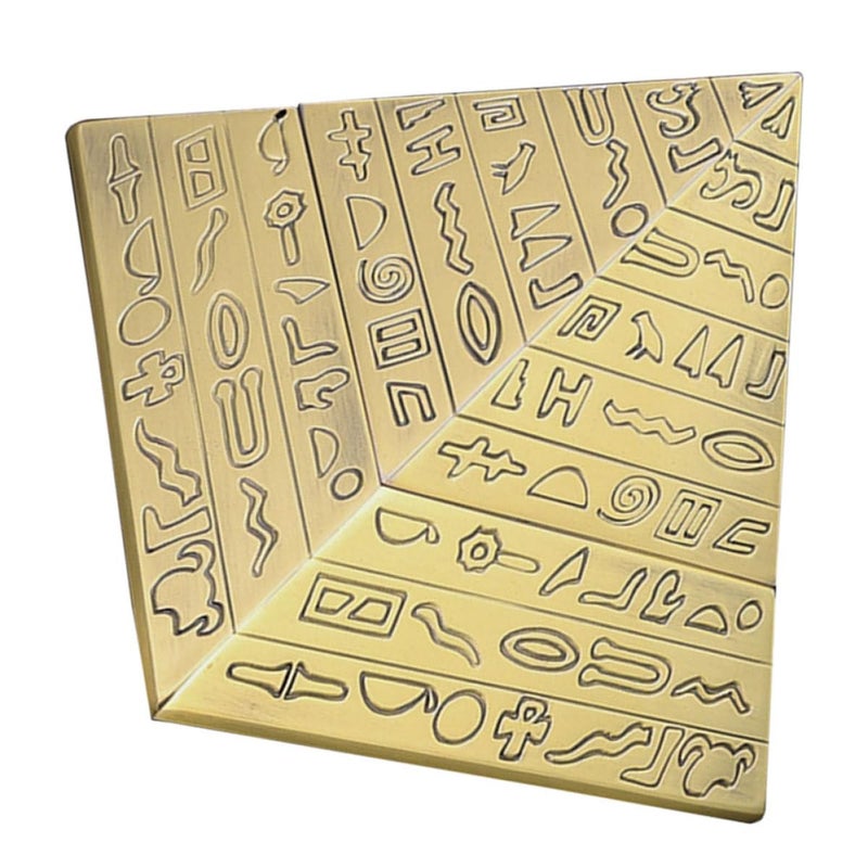 Pyramid Retro Metal Ashtray With Lid Windproof Office Home Decor - Image 2