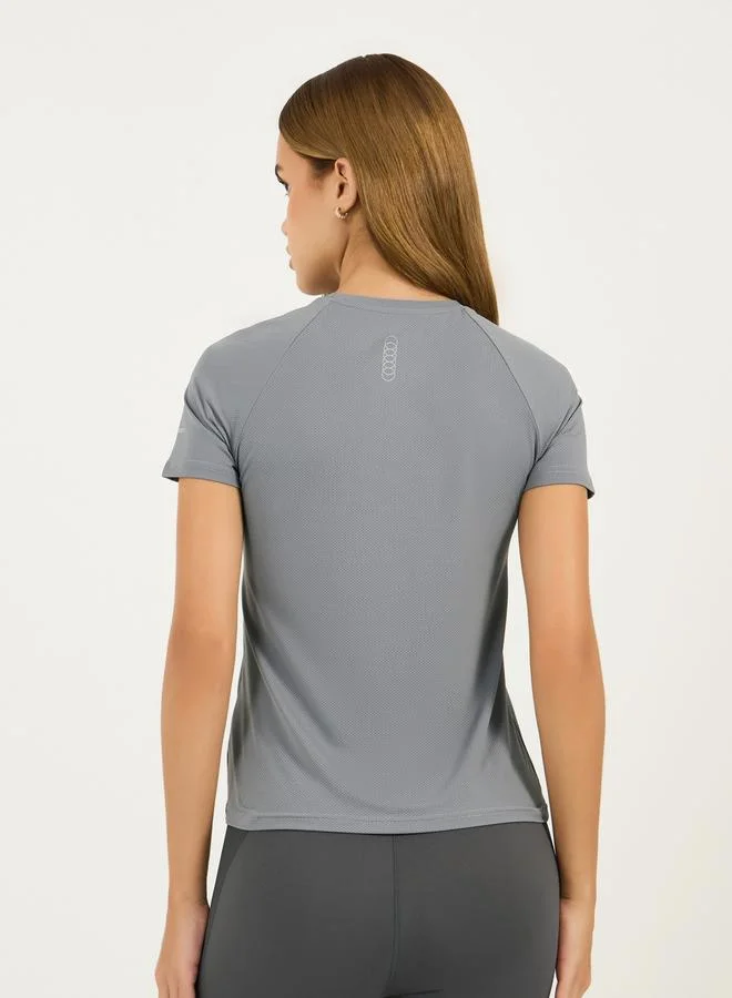 Styli Single Sleeve & Back Circle Reflective Detail Short Sleeves Top