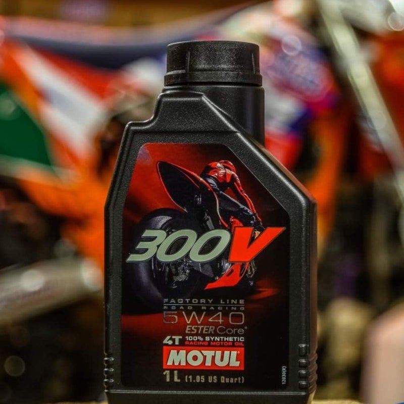 Motul 300V 5W40 100% Synthetic Road Racing Engine Oil - 4L - Image 2