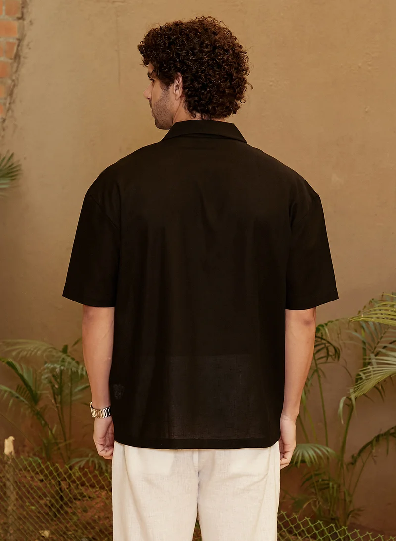 كامبوس سوترا Men's Onyx Black Solid Resort Oversized Shirt