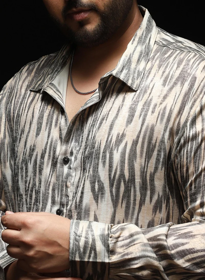 Instafab Plus  Instafab Plus Men's Grey & Off-White Contrast-Abstract Imprint Shirt | Spread Collar , Long Cuffed Sleeves , Button Closure , Curved Hemline | Abstract-Print Plain Polyester For Street & Casual Wear for Men | Best Price UAE