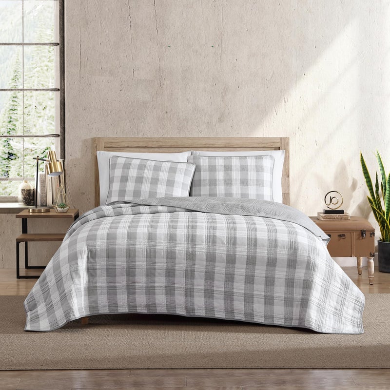 Eddie Bauer Twin Quilt Set Cotton Reversible Bedding with Matching Sham Home Decor for All Seasons Lakehouse Plaid Light Grey Twin