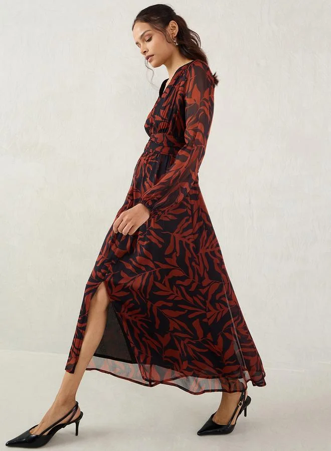 Femmella Femmella Brown Leaf Print Maxi Dress