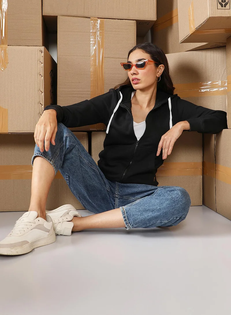 كامبوس سوترا Women's Onyx Black Solid Zip-Front Hoodie