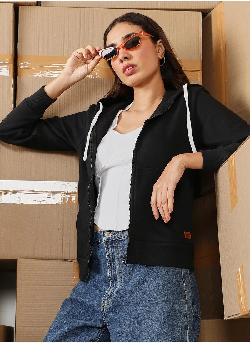 Campus Sutra Women's Onyx Black Solid Zip-Front Hoodie