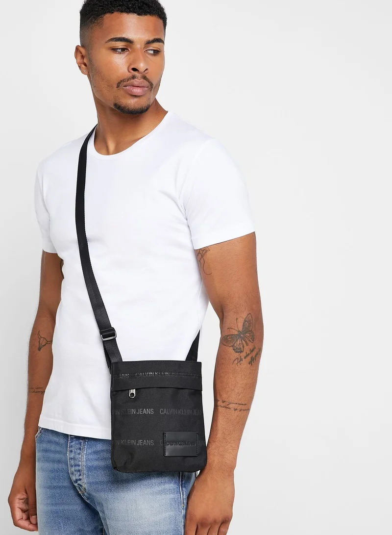 Calvin Klein Jeans Essential Micro Messenger Bag