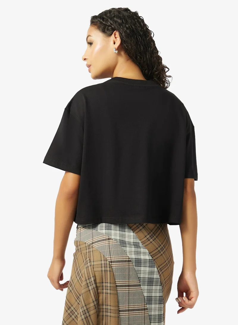 كارل كاني تي شيرت قصير أساسي بتوقيع صغير