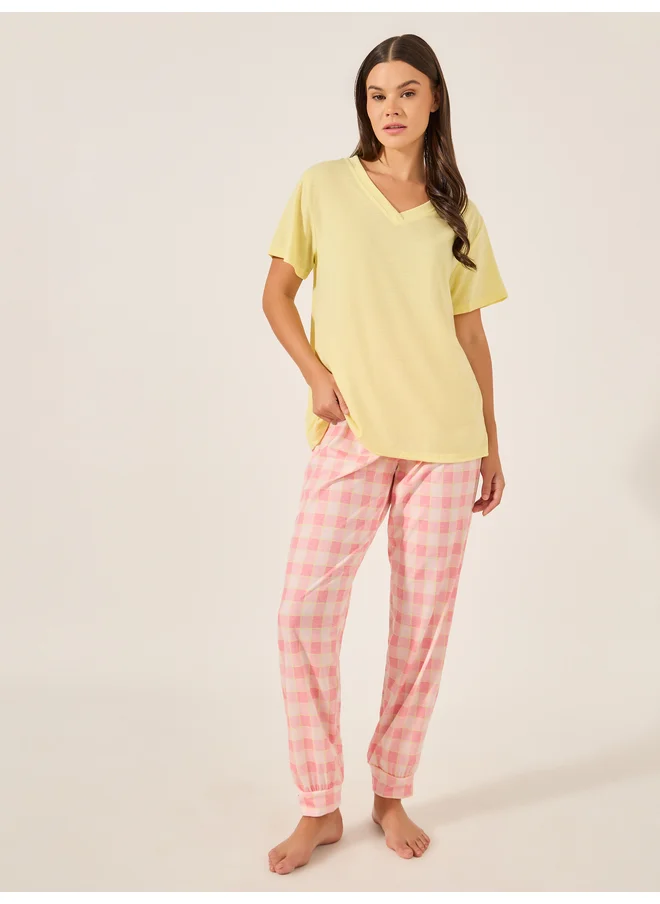 ستايلي Styli Unwind V-Neck T-Shirt and Checked Cuffed Pajama Set