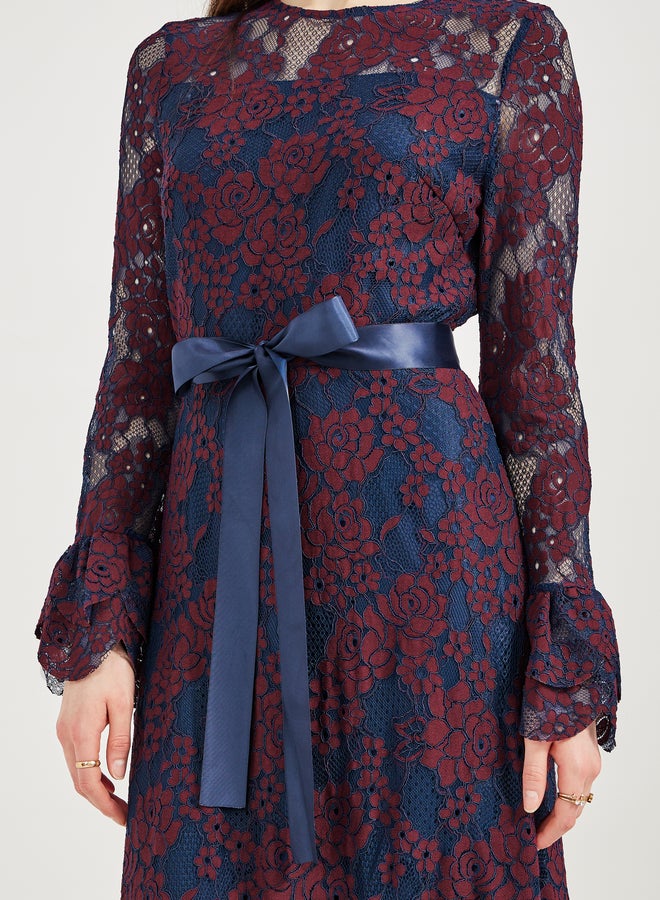 Styli Floral Lace Maxi Dress - Image 5