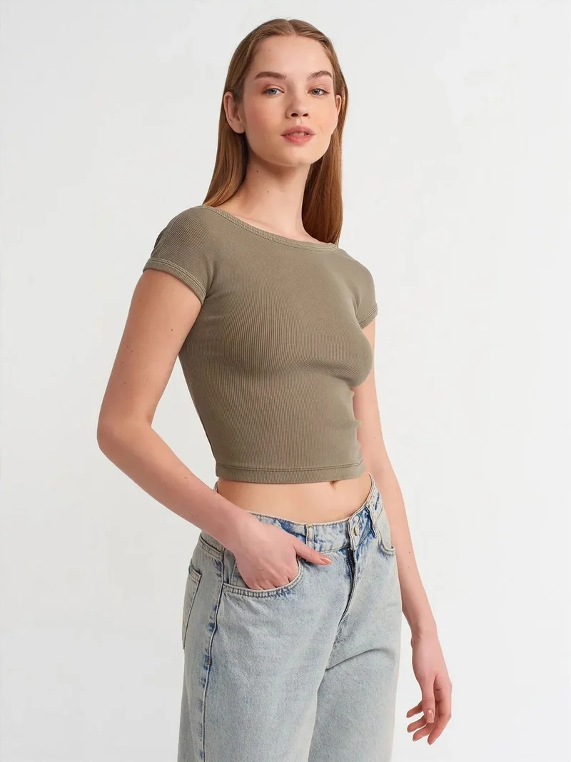 ديلفين Dilvin Women's Crop T-Shirt With Square Neck And Cut-Out