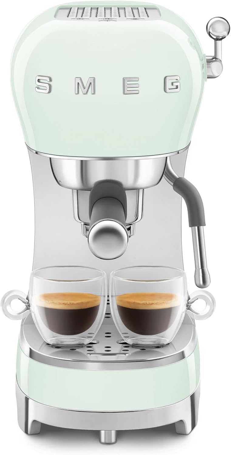 Smeg 50's Retro Style Espresso Coffee Machine in Pastel Green 1.7 L 1350 W ECF02PGUK pastel green - Image 2