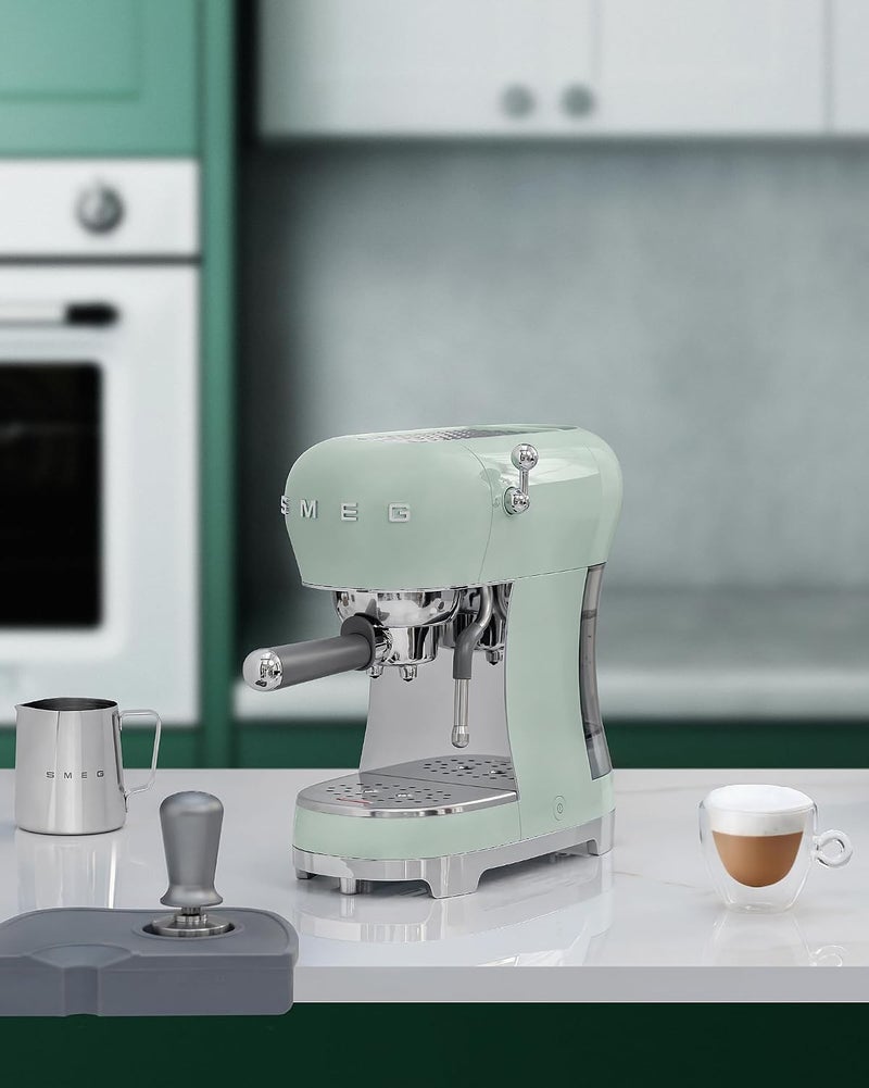 Smeg 50's Retro Style Espresso Coffee Machine in Pastel Green 1.7 L 1350 W ECF02PGUK pastel green - Image 5