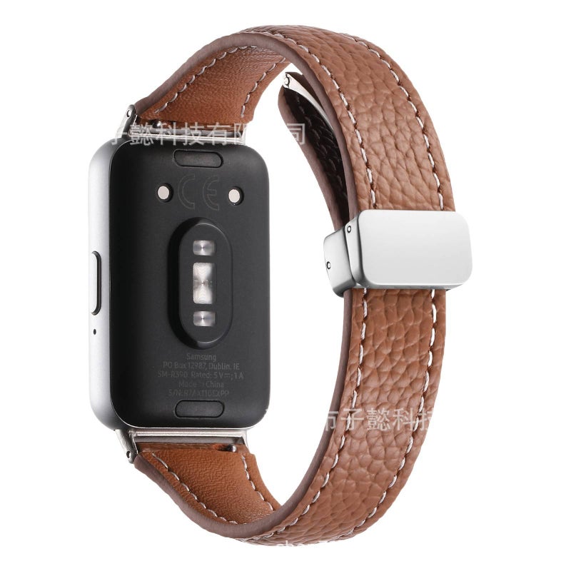 سوار ساعة ذكية سوار جلدي كلاسيكي متوافق مع Samsung Galaxy Watch بملاءمة قابلة للتعديل وحزام بديل باللون أبيض قابل للتعديل - Image 4