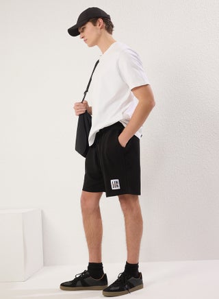 Black Regular Cut London Labeled Textured Pique Shorts & Bermudas - pzsku/Z5232DDD8B312F7D9028AZ/45/1749698601/5fdbe289-f315-4ab3-8ccd-ed117f613a20