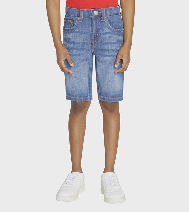 ليفايز شورت جينز بقصة ضيقة باهتة