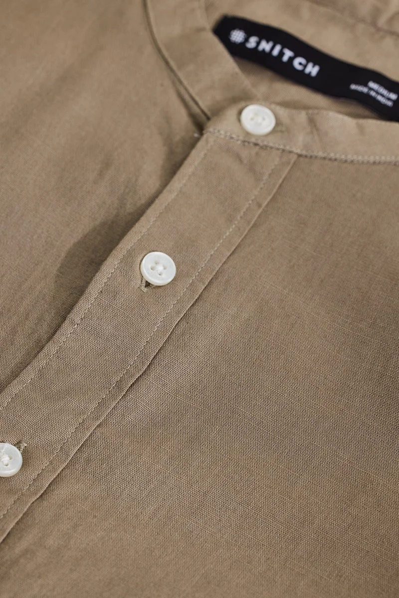 SNITCH Muted Beige Solid Long Sleeve Slim Fit Shirt