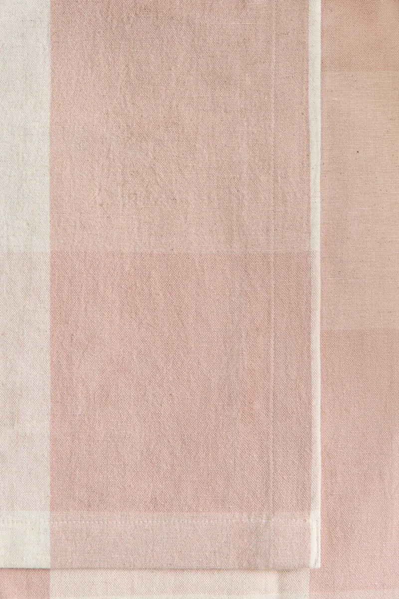 اتش اند ام مفرش طاولة من مزيج الكتان