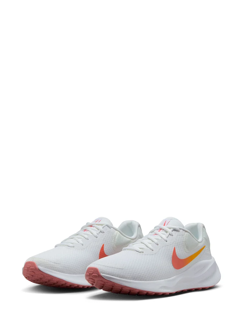 Nike Revolution 7