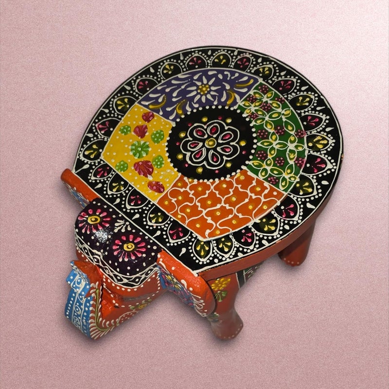 NH art كرسي فيل خشبي مزخرف أسود وذهبي منحوت يدويًا مع تفاصيل نحاسية برتقالية 8 بوصة - Image 4