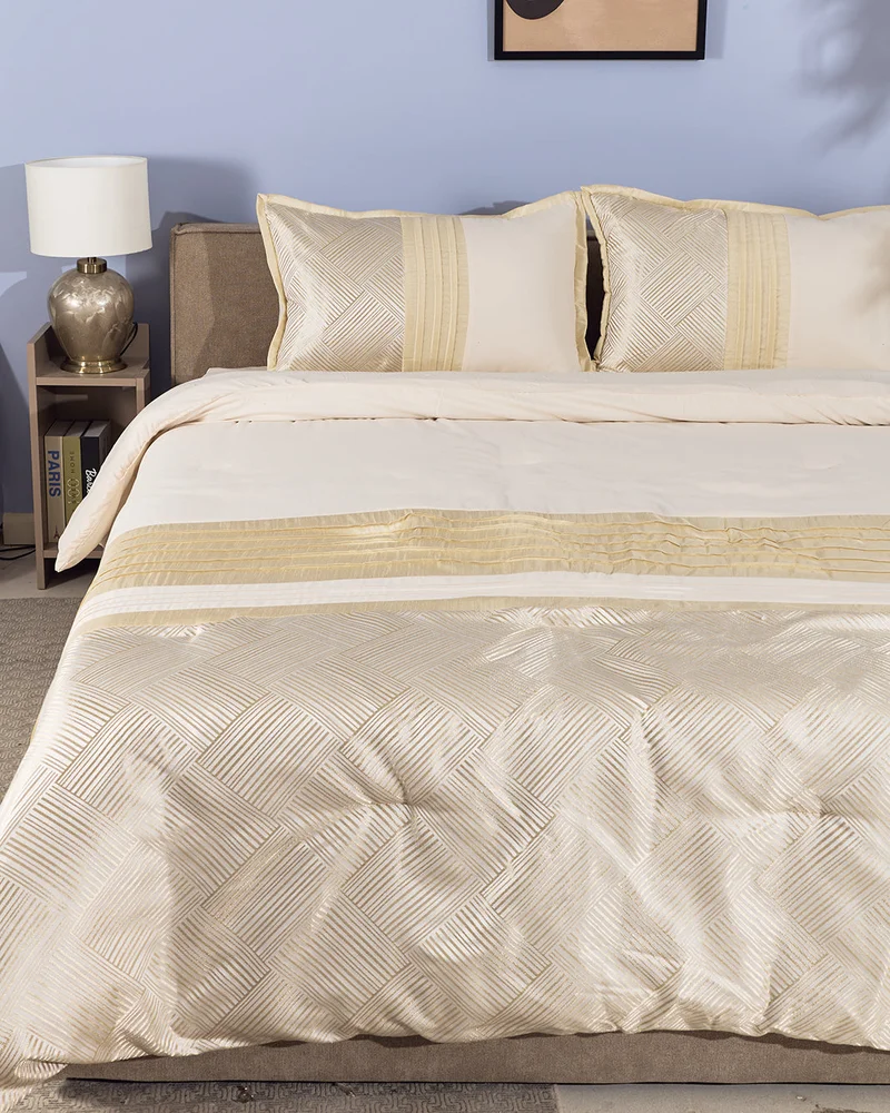 REDTAG Gold 4-Piece Jacquard Comforter Set(240 x 220 cm)
