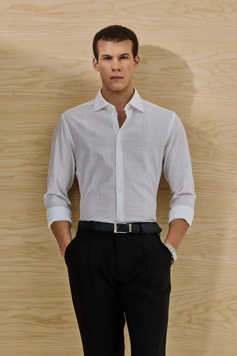 SNITCH قميص أبيض قطني بقصة ضيقة وملمس مميز