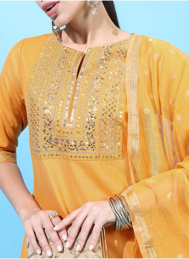 Vishudh Women Yellow Embroidered Kurta Set by Styli  - Image 4