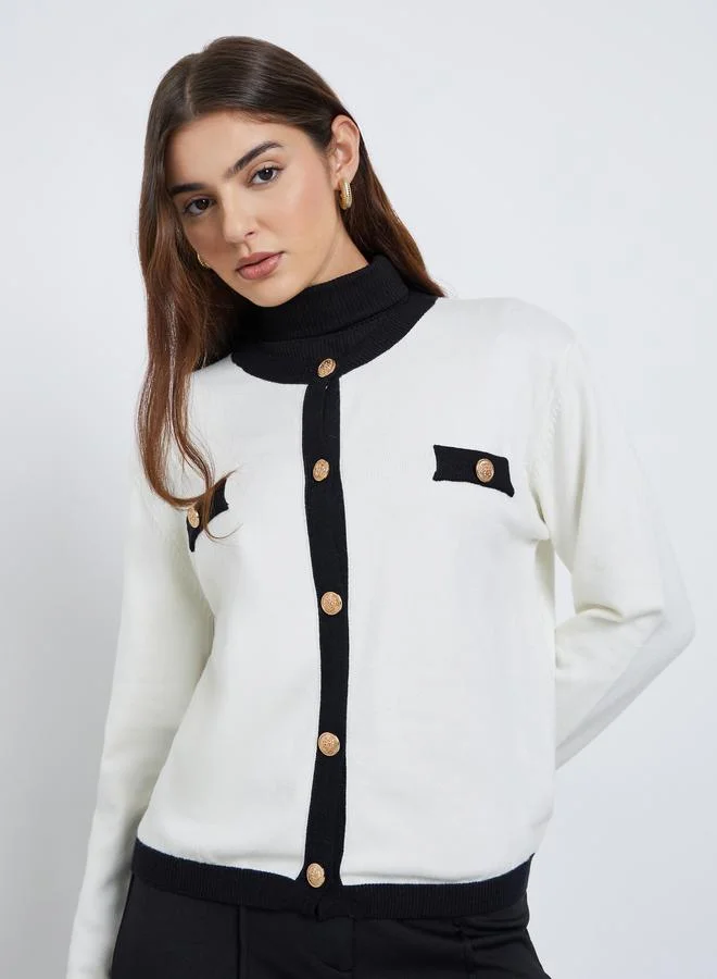 ستايلي كارديجان بقصة عادية مع تفاصيل مُتباينة