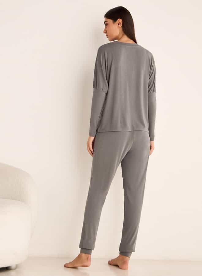 Aadaraya Drop Shoulder Long Sleeve T-shirt and Elasticated Joggers Set - Image 4