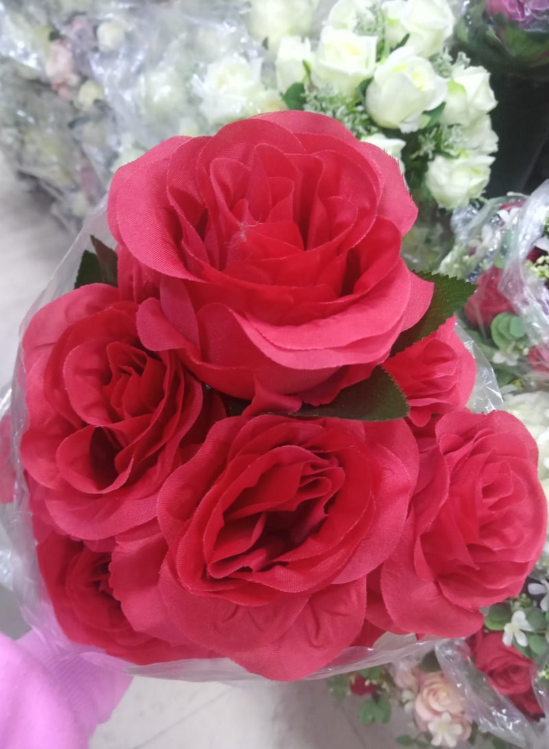 Artificial roses, a bouquet of red roses in an attractive color, 12 roses