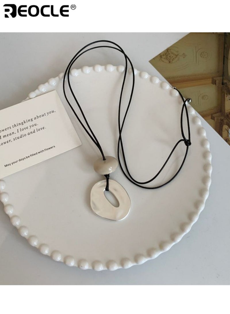 ريوكل قلادة نسائية غير منتظمة الشكل قلادة فنية بسيطة مع حبل أسود قابل للتعديل قلادة عصرية على الطراز البوهيمي بتصميم هندسي فريد - Image 4