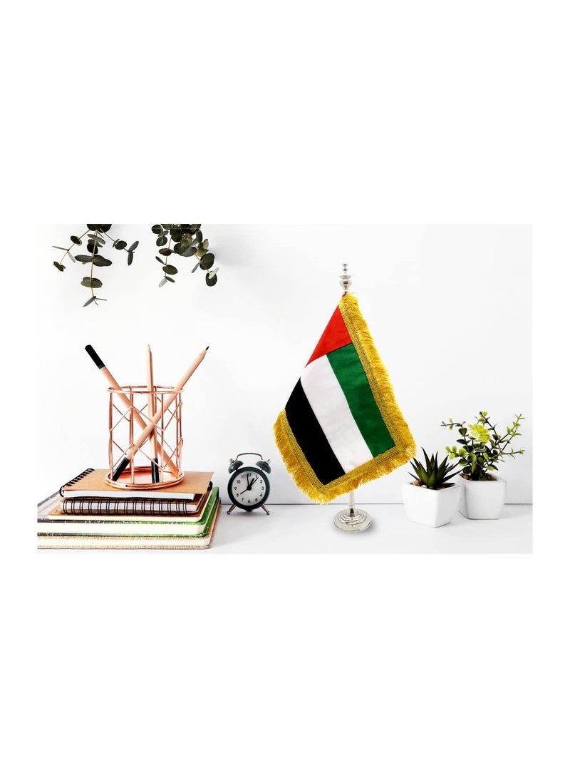 حامل علم دولة الإمارات العربية المتحدة - حامل عمود أعلام معدني صغير - حامل سارية علم متين للمكتب أو المنزل أو المكتب أو المناسبات لتزيين طاولة المؤتمرات - حامل علم فضي للمدارس