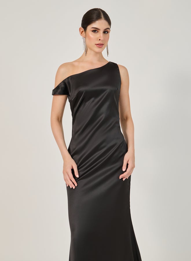 Styli Solid One Shoulder A-Line Maxi Dress  - Image 3