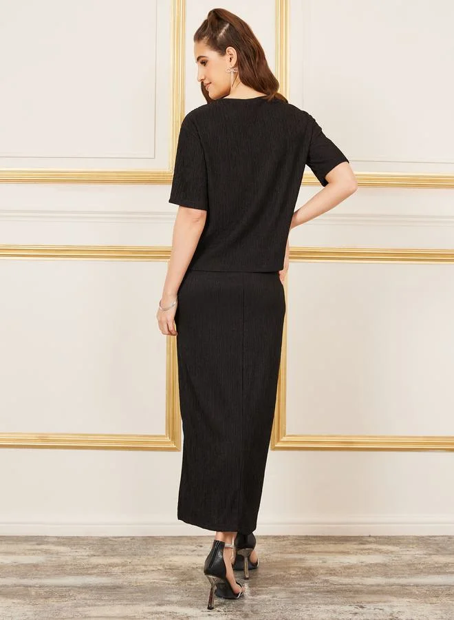 ستايلي Crepe Textured Button Up Top and Side Slit Detail Maxi Skirt Co-Ords
