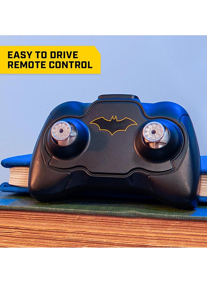 SPIN MASTER دي سي كوميكس، سيارة باتمان باتموبايل المخصصة للتحكم عن بعد، سهل القيادة مع شخصية باتمان بارتفاع 4 إنش، ألعاب للأطفال من الأولاد والبنات من سن 4 سنوات وما فوق - Image 4